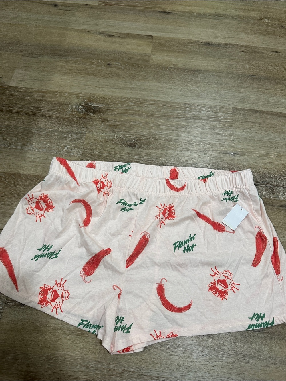 Flamin' Hot Print Women's Lounge Shorts - Pink/Red Cheetos flamingo hot shorts